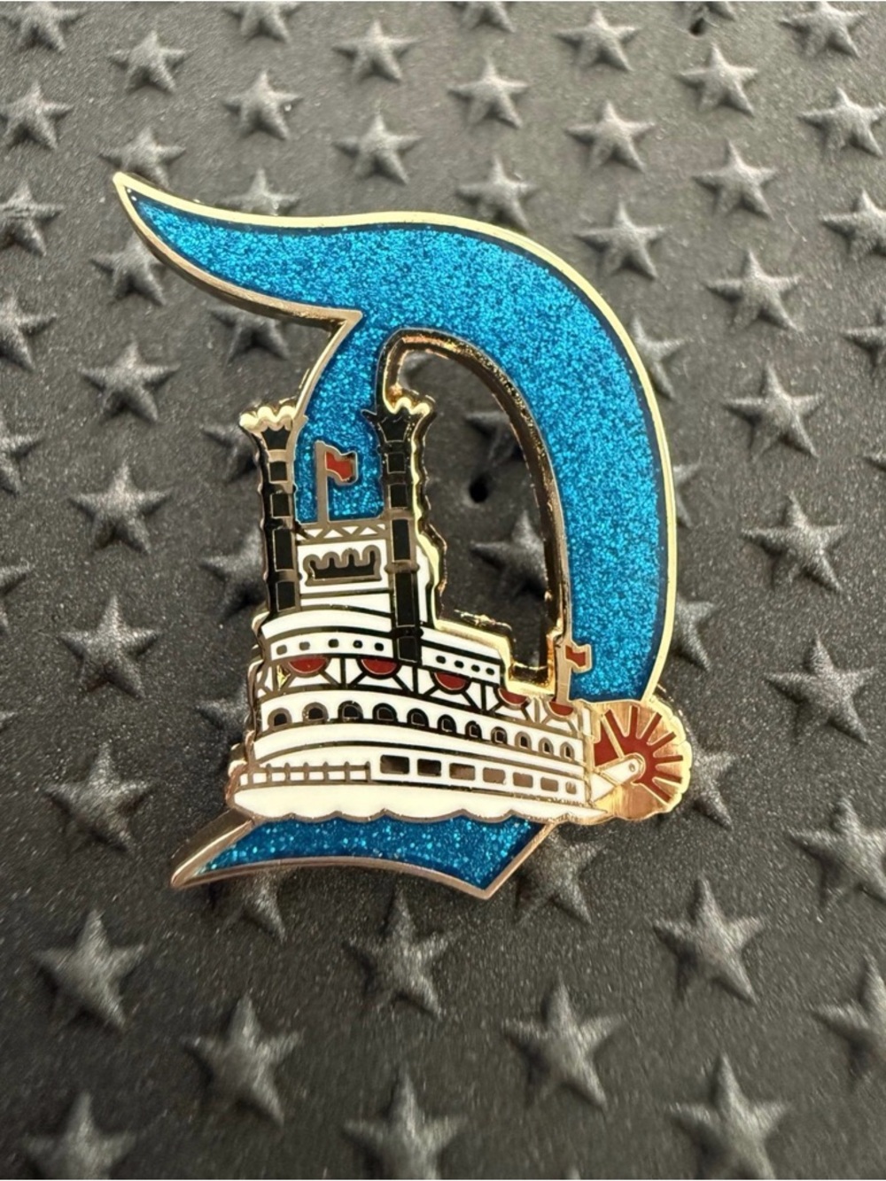 Key to Disneyland 70th Anniversary Mark Twain River Boat D pin